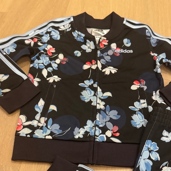 Kids Adidas Floral Jumpsuit - Picture 6 of 6